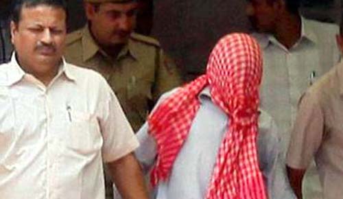 دہلی گینگ ریپ: نربھیہ کے والدین نے نے کہا نابالغ مجرم کو نہ ملے مفت گھومنے کی اجازت