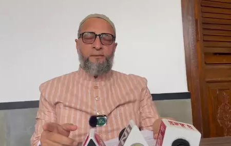 ناگپور تشدد : اویسی نے فڑنویس حکومت کو ٹھہرایا ذمہ دار، پر کاش امبیڈ کر کی سخت تنقید 