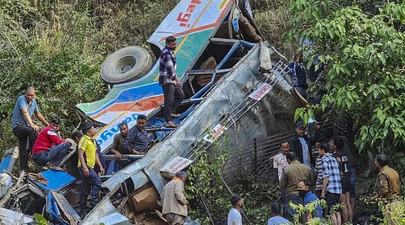 الموڑہ سڑک حادثہ، 36 کی موت، دھامی زخمیوں کی حالت جاننے کے لیے جائیں گے